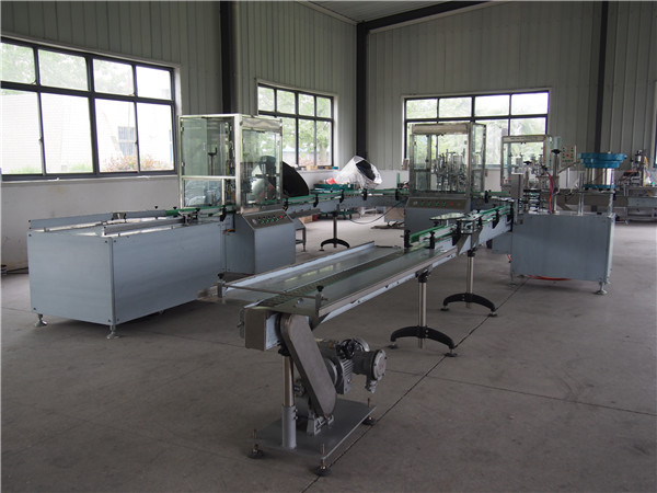 ເຄື່ອງເຕີມນ້ ຳ ຢາແຊມພູອັດຕະໂນມັດແລະສາຍເສັ້ນ