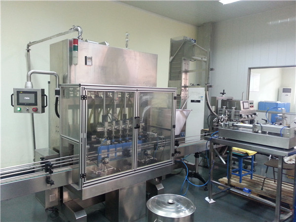 ເຄື່ອງເຕີມນ້ ຳ ມັນລົດຈັກອັດຕະໂນມັດ 6 ຫົວ